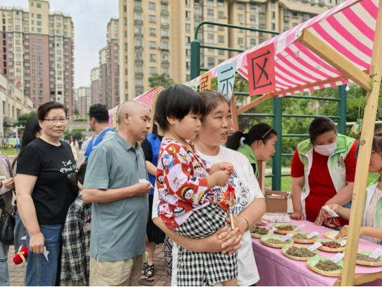 繁陽鎮(zhèn)新化社區(qū)：黨建引領(lǐng)聚合力 粽香端午話傳承